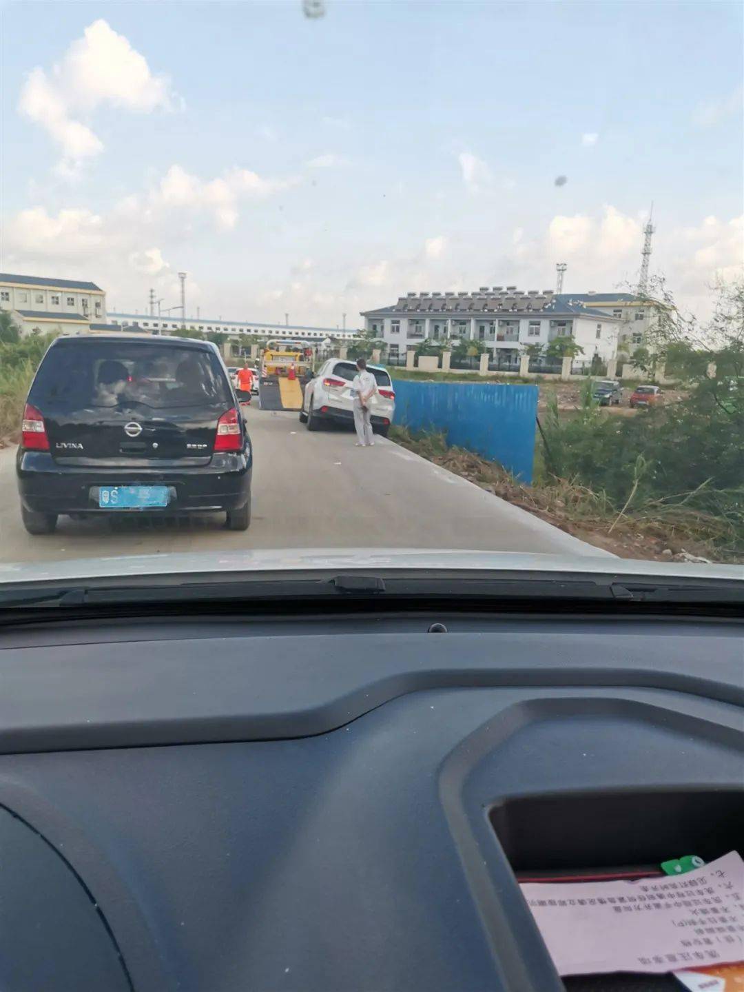 车掉沟里怎么办？别慌，我这个二把刀司机攒了点血泪经验